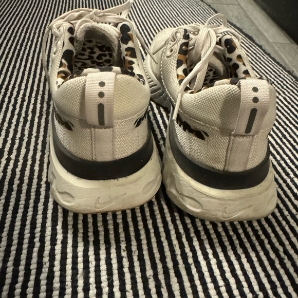 Nike Flyknit Shoes - White/Leopard - size 9 - Picture 3 of 5